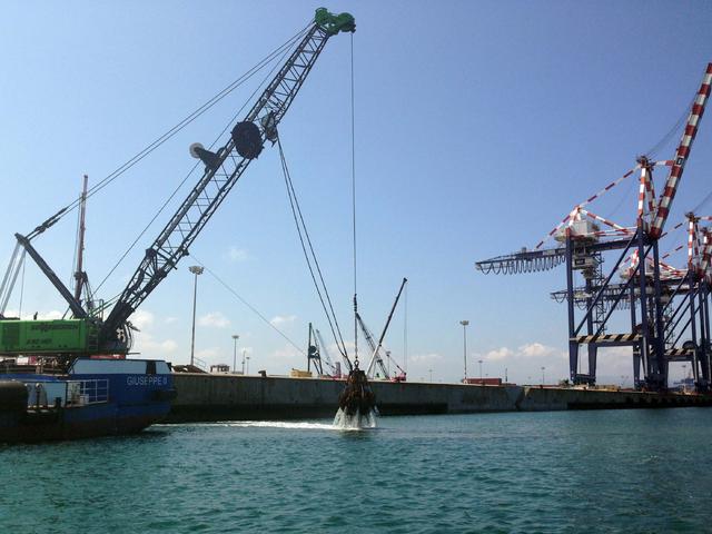 Quay structural upgrade in Gioia Tauro's harbour 